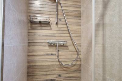Chata Mytho 1 - kúpeľňa so sprchovacím kútom, Chaty Mytho, Mýto pod Ďumbierom