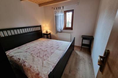 Spálňa s manželskou posteľou, Domček pod Orechom, Banská Štiavnica