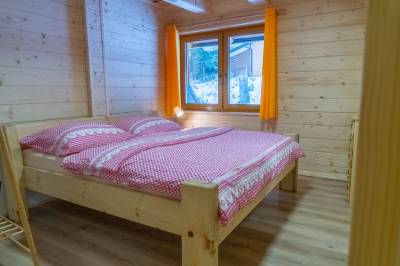 Apartmán so 6 spálňami - spálňa s manželskou posteľou, Chata Janko Oravice, Vitanová