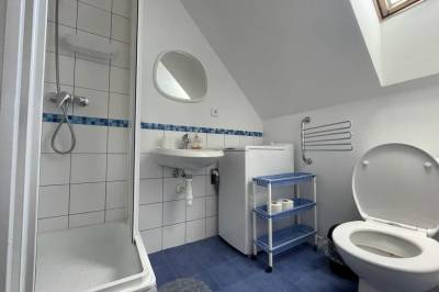 Dom Marko - kúpeľňa so sprchovacím kútom a toaletou, Dom Marko a apartmán Natália, Liptovská Sielnica
