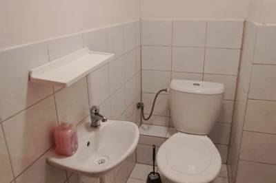 Samostatná toaleta, Chata TJ Dolinky, Žiar