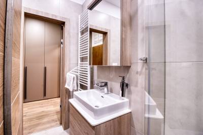 Apartmán 3 - kúpeľňa so sprchovacím kútom, Trio Tatry Starý Smokovec, Vysoké Tatry