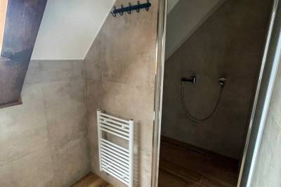 Kúpeľňa so sprchovacím kútom, Chata Malinky, Jezersko