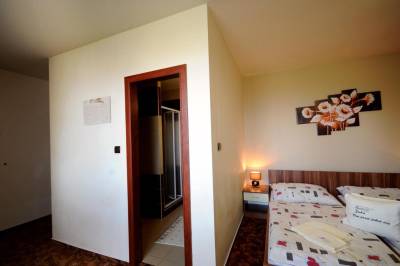 Dvojlôžková izba s 1 prístelkou - manželská posteľ, Penzión Zivka, Závažná Poruba