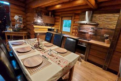 Plne vybavená kuchyňa s jedálenským sedením, Chata Ostrica, Smižany