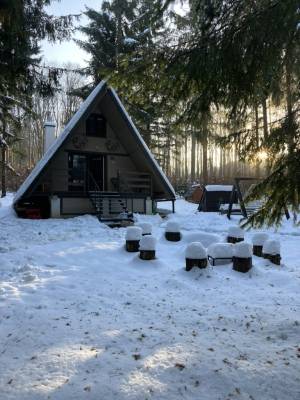 Chata v strede lesa so saunou a kaďou, Ostrá Lúka