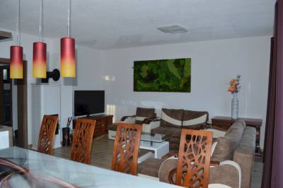 Obývačka a jedálenské sedenie, Chata Andrea, Dolný Kubín