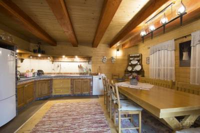 Plne vybavená kuchyňa s jedálenským sedením, Chata Studnička, Litmanová