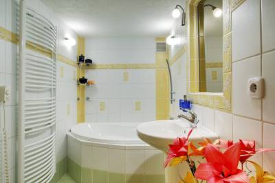 Kúpeľňa s vaňou, Orlí hnízdo Malenovice, Pstruží