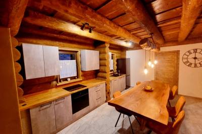 Plne vybavená kuchyňa s jedálenským sedením, Zrub pod Kykulou, Oščadnica