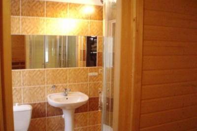 Kúpeľňa so sprchovacím kútom a toaletou, Rekreačný dom u Cyrila, Oščadnica