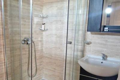 Kúpeľňa so sprchovacím kútom a toaletou, Premium Štúdio 4035, 4 *Resort, Sveti Vlas, Sveti Vlas