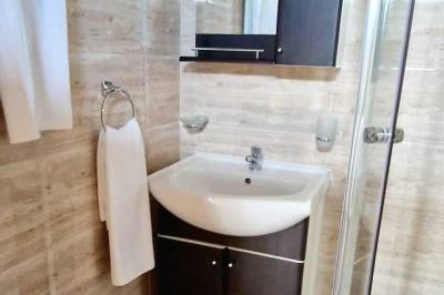 Kúpeľňa so sprchovacím kútom a toaletou, Premium Štúdio 1037, 4 *Resort, Sveti Vlas, Sveti Vlas