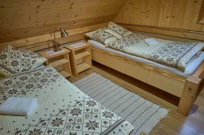 Spálňa s dvomi oddelenými lôžkami, Chata Kosturák, Osturňa