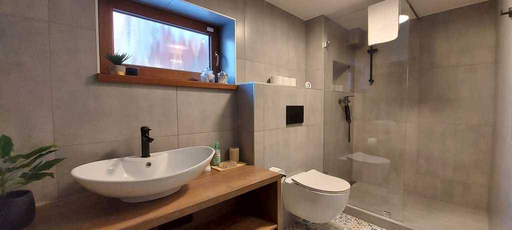 Kúpeľňa s toaletou, Chata Chillax, Dolný Kubín