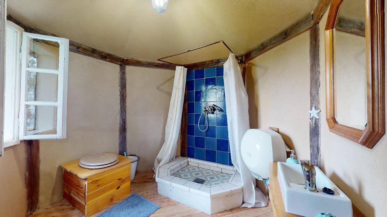 Kúpeľňa s toaletou, Jurta na Krupinskej planine, Krupina