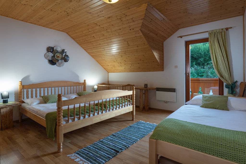 Spálňa, Chata Korcháň, Raková