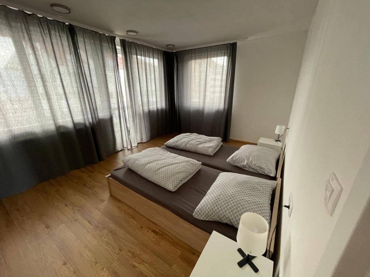 Spálňa, Apartmán s výhľadom na hory, Banská Bystrica