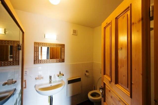 Samostatná toaleta, Zrub Tále, Bystrá