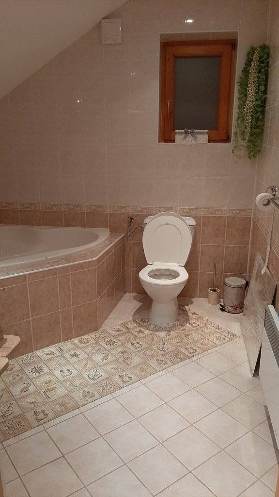 Kúpeľňa s toaletou, Chata Čučoriedka, Belá - Dulice