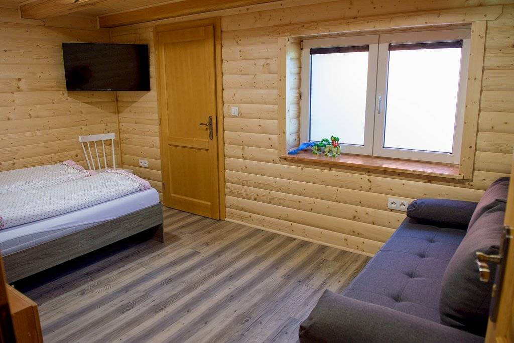 Spálňa, Chalupa pod Lyscom, Jasenská Dolina