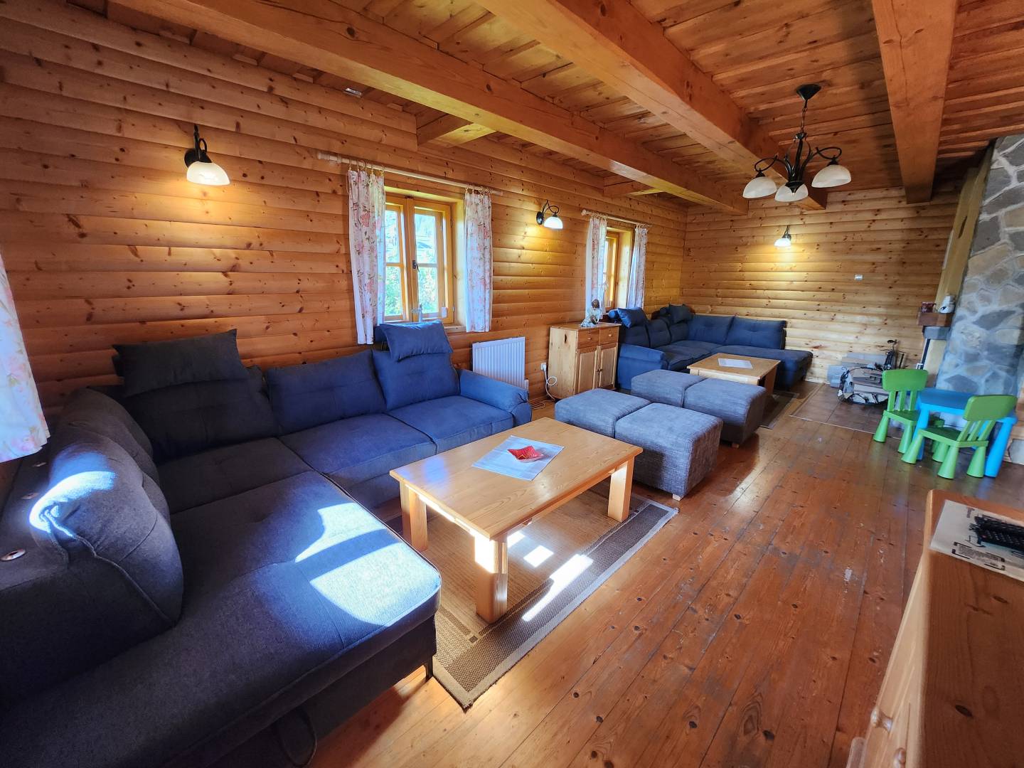 Obývačka, Drevenica Pri zvonici, Zázrivá