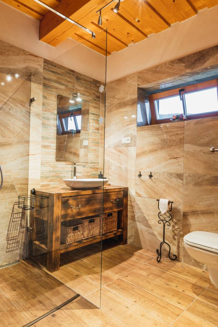 Kúpeľňa s toaletou, Chalupa Rajka, Zázrivá