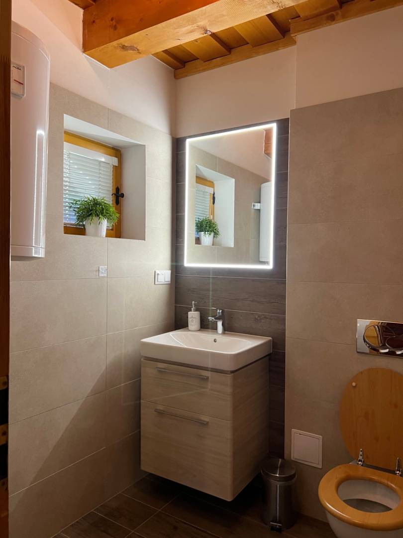 Samostatná toaleta, Chata Tánička Zázrivá, Zázrivá