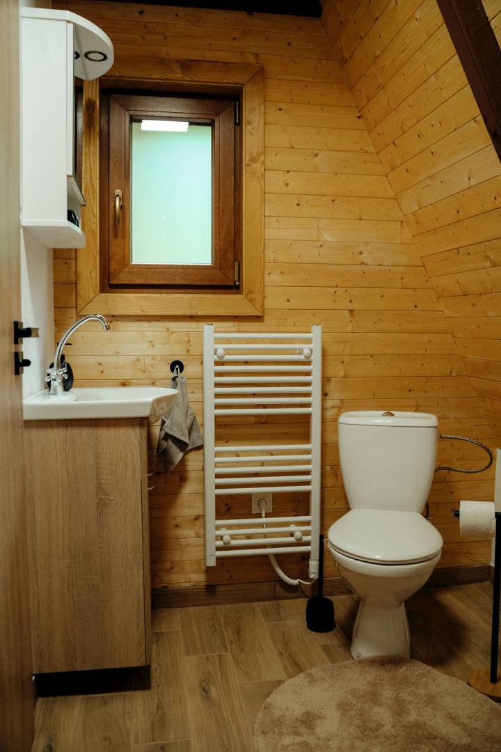 Kúpeľňa s toaletou, Chalet Kosorky, Oščadnica
