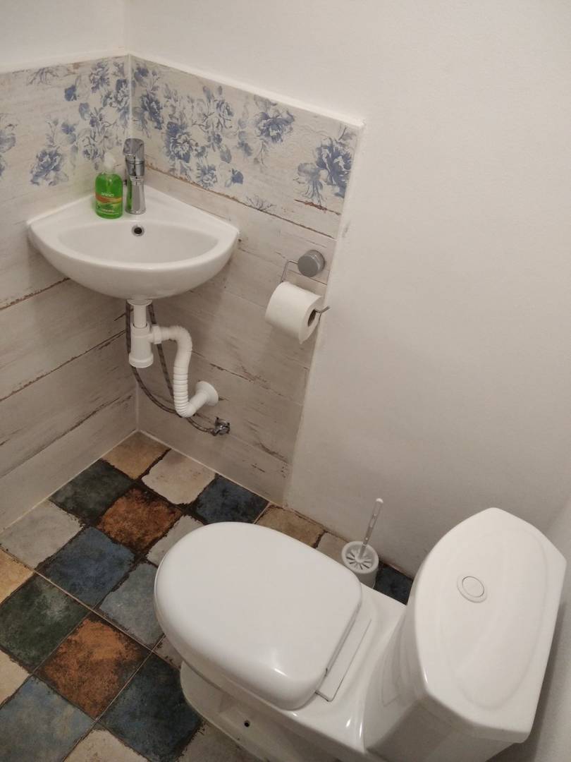 Samostatná toaleta, Chalupa na Zelenej lúke, Hriňová