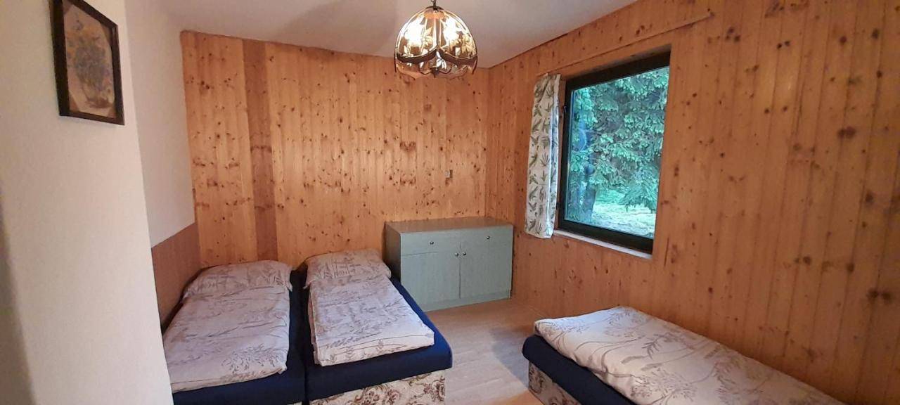 Spálňa, Chata Julka, Dedinky