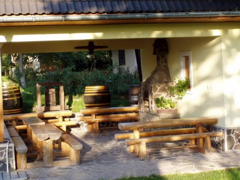 Terasa, Chata pod lipami, Sebechleby