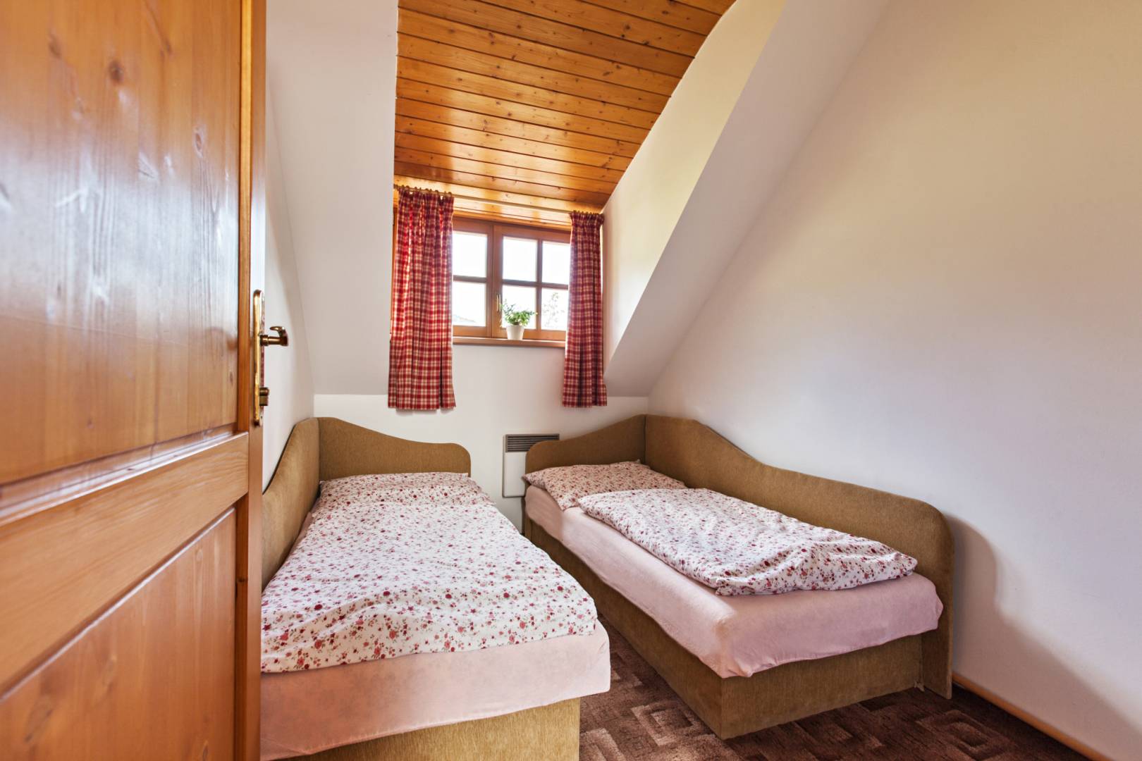 Spálňa, Chata Zinka, Mýto pod Ďumbierom