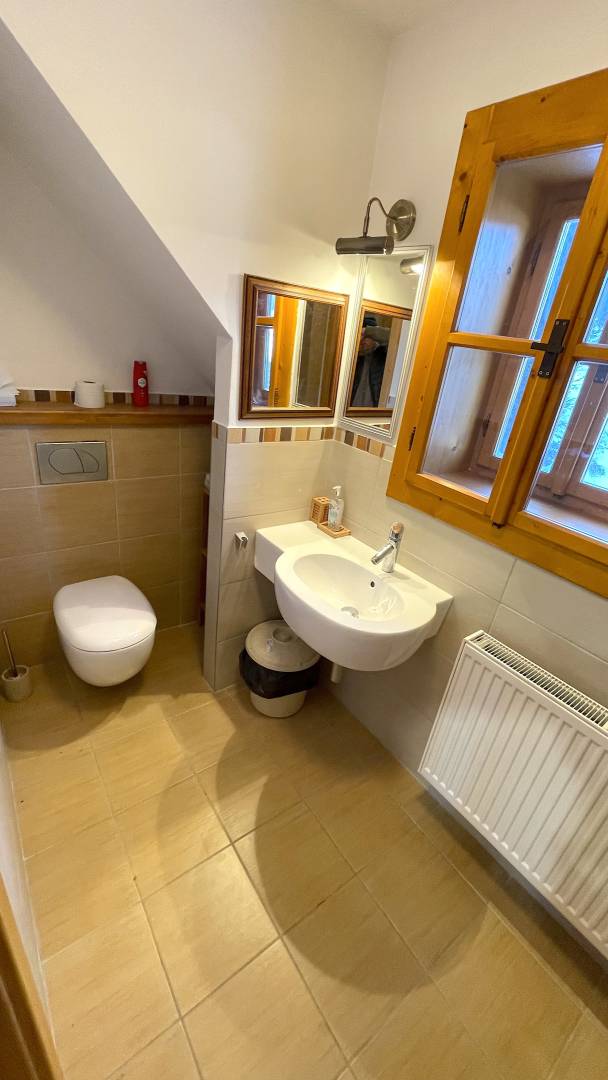 Kúpeľňa s toaletou, Chalupa pod lipou, Zázrivá