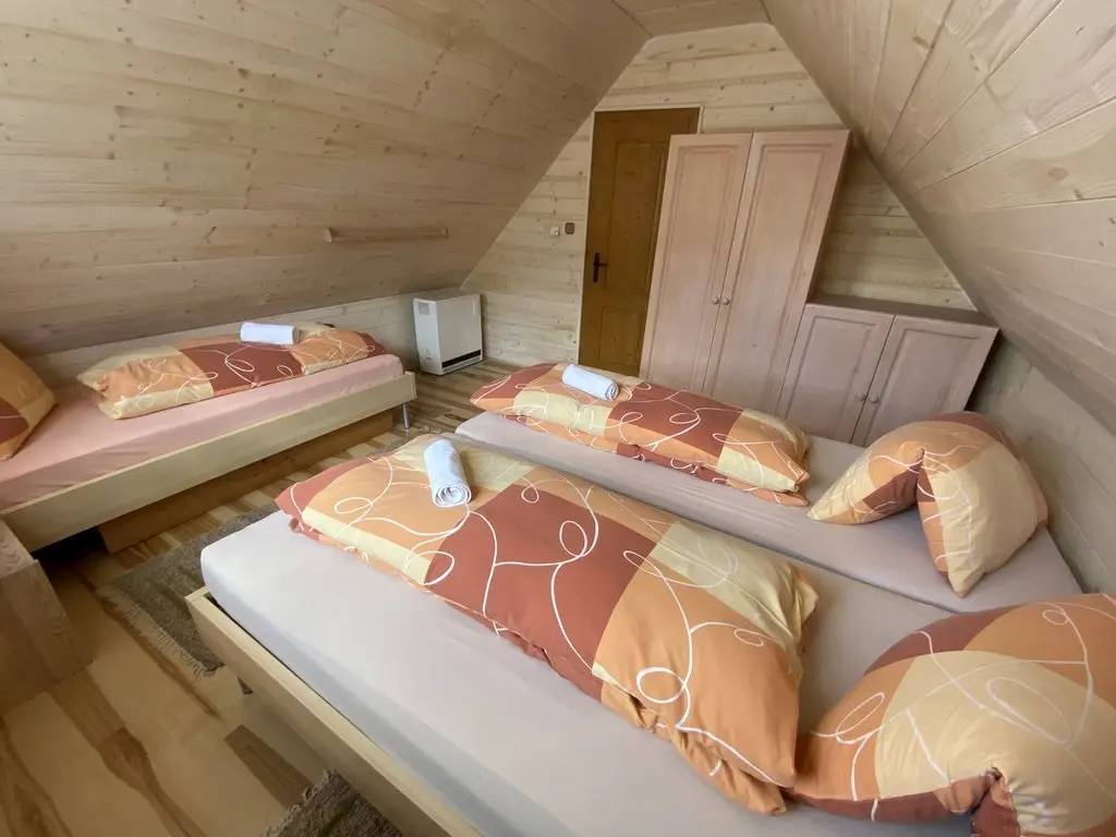 Spálňa, Chalupa Leštiny, Leštiny