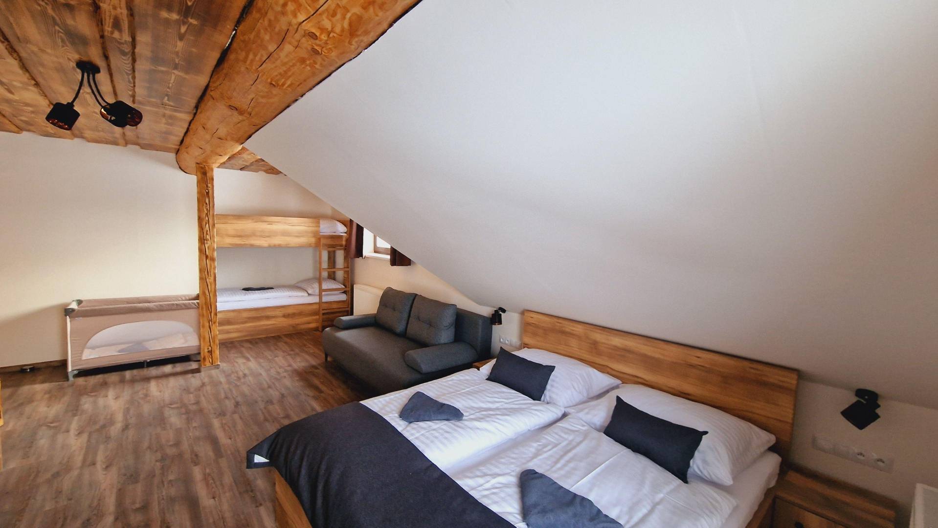 Spálňa, Zrub Poľana Liptov, Ižipovce