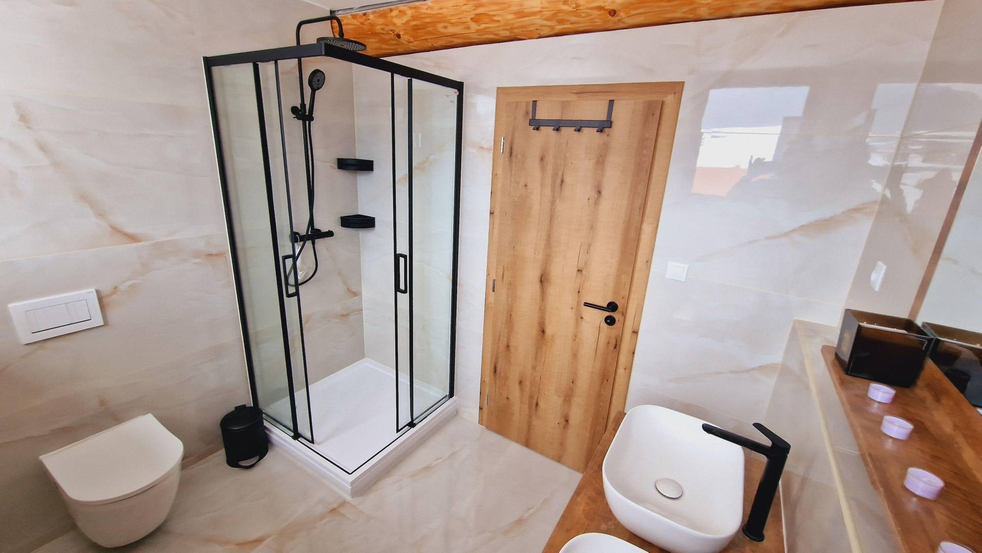 Kúpeľňa s toaletou, Zrub Poľana Liptov, Ižipovce