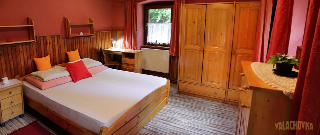 Spálňa, Chata Valachovka, Vyhne