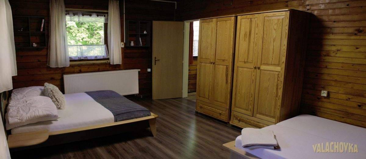 Spálňa, Chata Valachovka, Vyhne