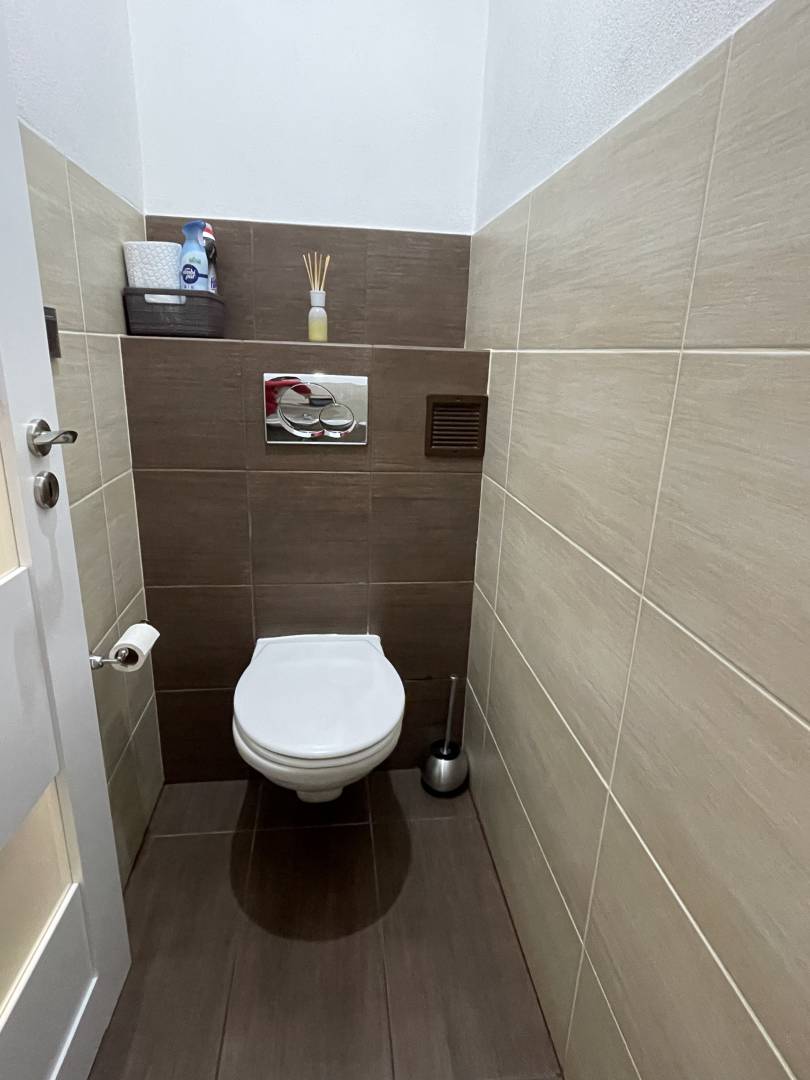 Samostatná toaleta, Ski &amp; Sun B9, Liptovský Mikuláš