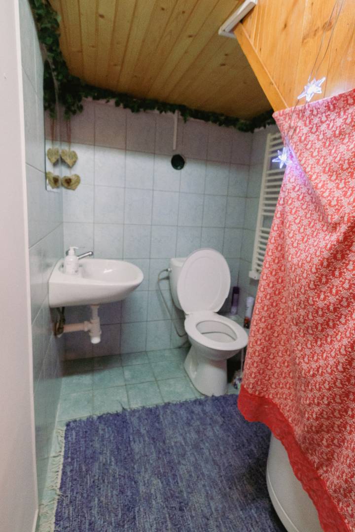 Samostatná toaleta, Chata pod Kýčerou, Zuberec