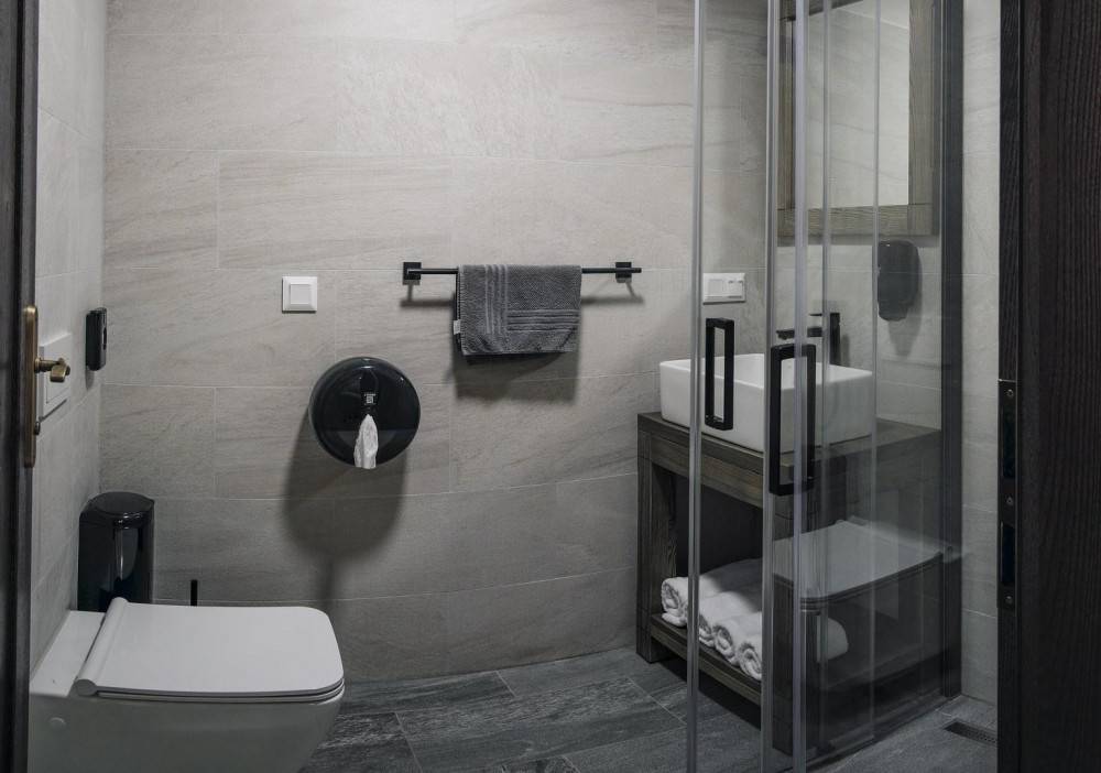 Kúpeľňa s toaletou, Domček pri jazierku, Nižná Boca