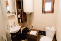 Kúpeľňa s toaletou, Perníková chalúpka, Oravská Lesná