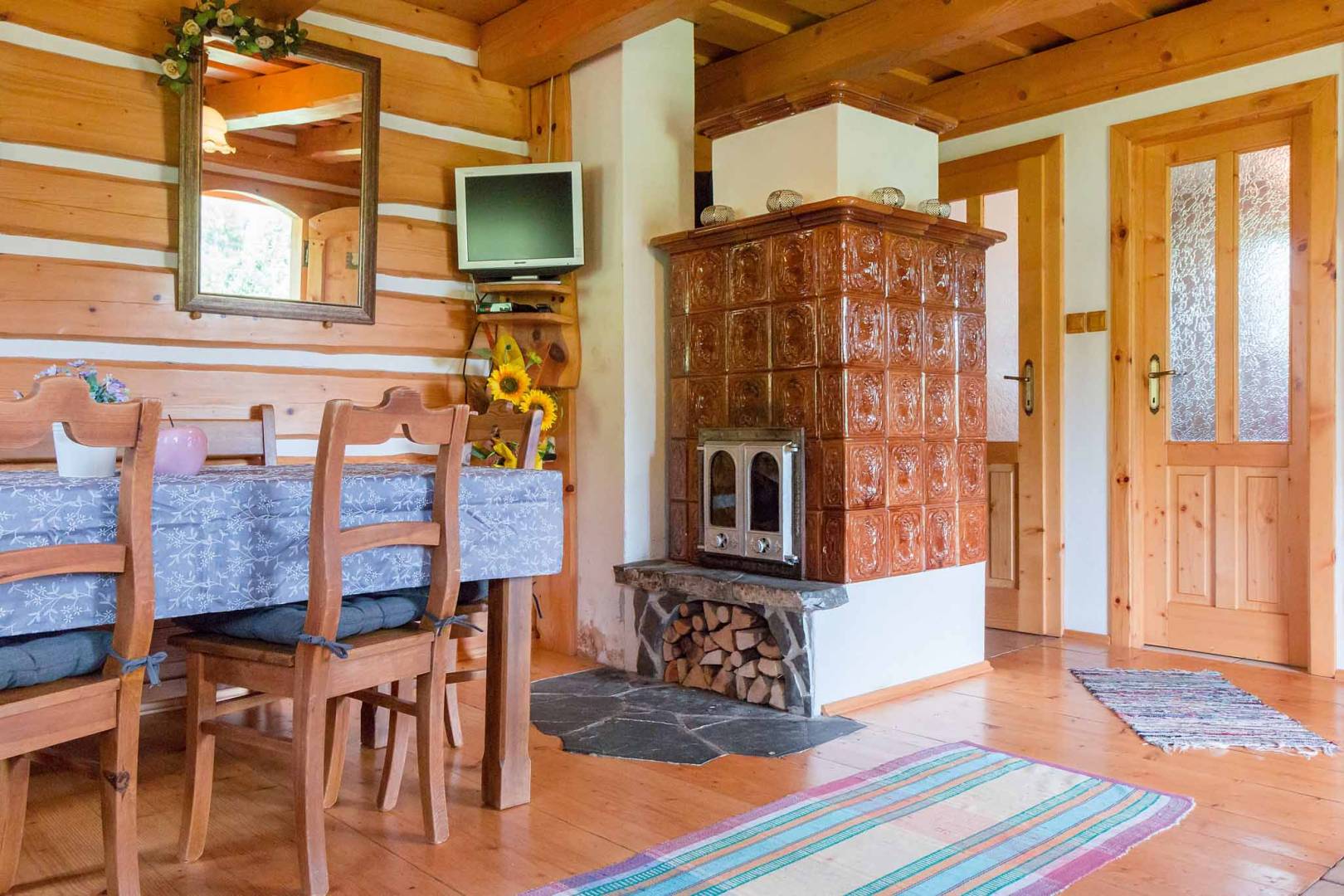 Obývačka, Chata nad jazierkom, Osturňa