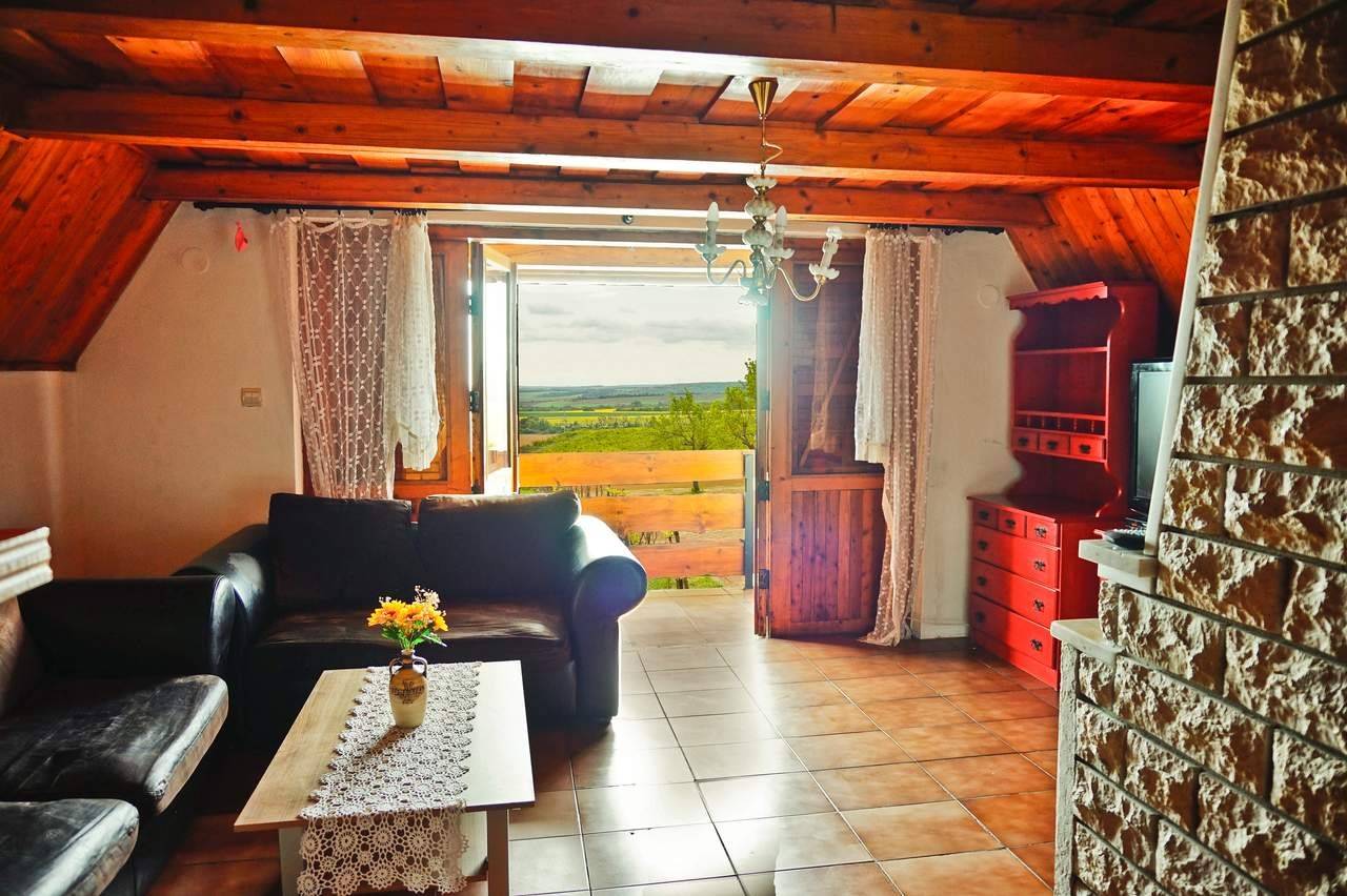 Obývačka, Chata Husín, Hontianske Nemce