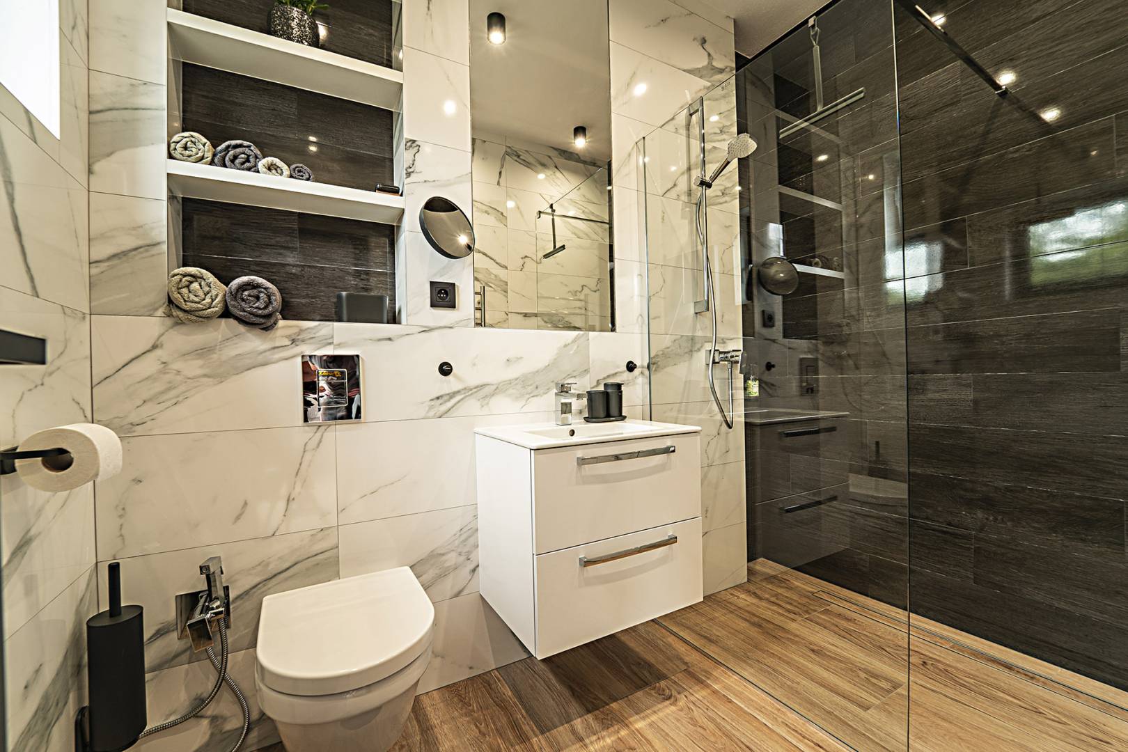 Kúpeľňa s toaletou, Villa pri rybníku STROHM, Hodruša - Hámre