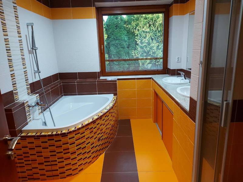 Kúpeľňa s toaletou, MONTANA RESIDENCE - Relax Komplex - Rajec, Kľače