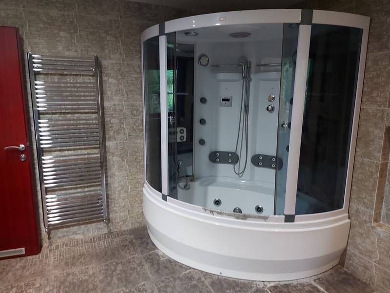 Kúpeľňa s toaletou, MONTANA RESIDENCE - Relax Komplex - Rajec, Kľače