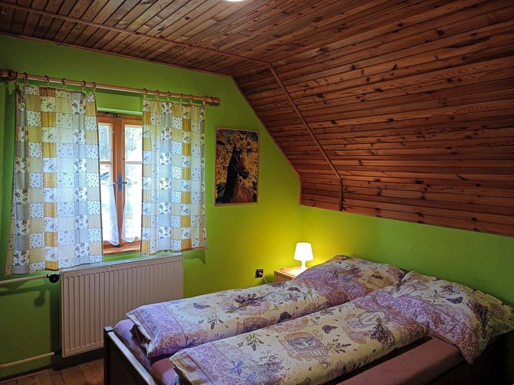 Spálňa, Chata Smrek a zvieracia mini farma, Jezersko