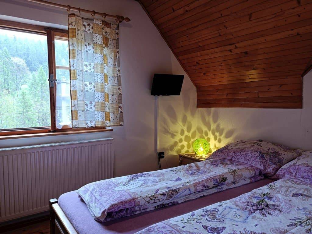 Spálňa, Chata Smrek a zvieracia mini farma, Jezersko